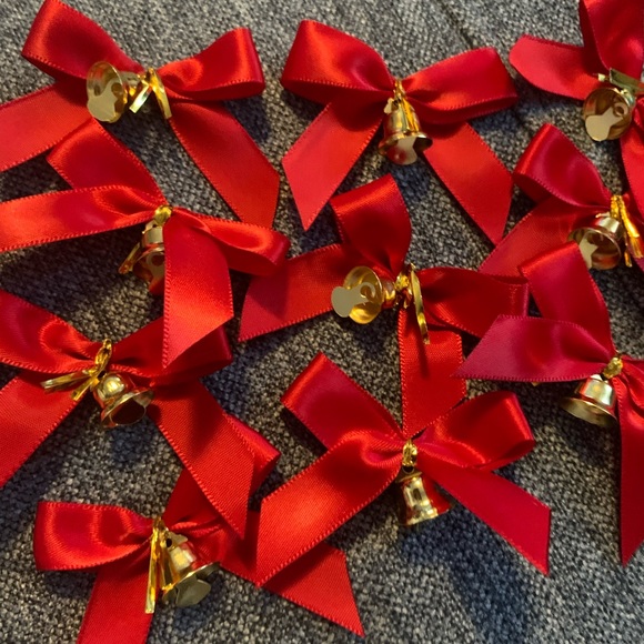 Red bows with gold bells x 10 - Picture 4 of 4